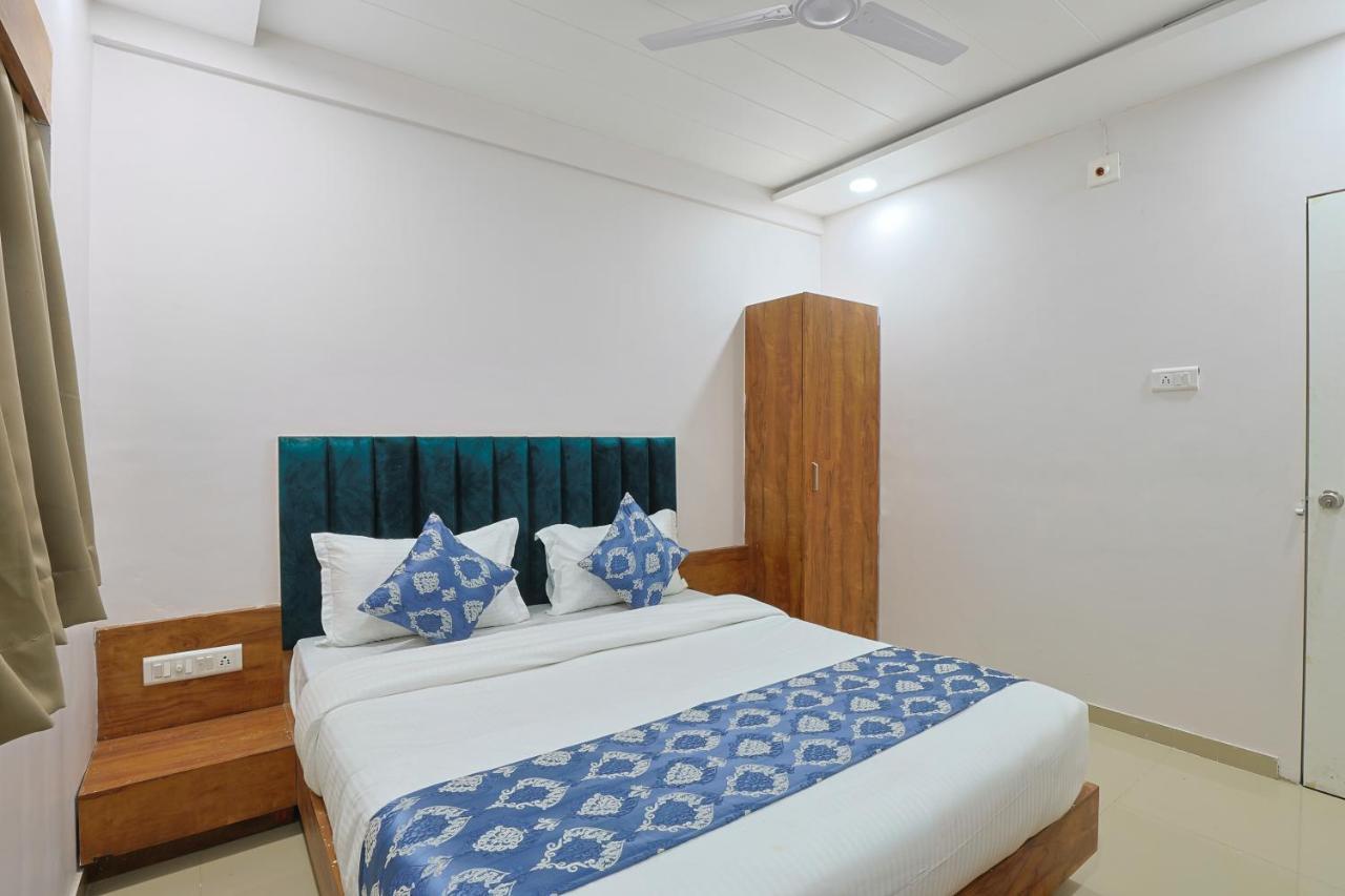 Hotel Monville Group Vadodara Exterior photo